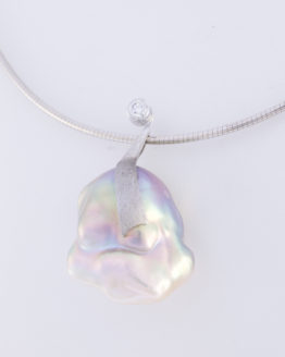 Pendentif perle diamant