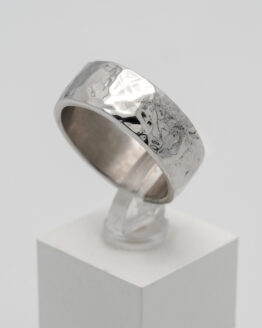 Alliance argent martelée